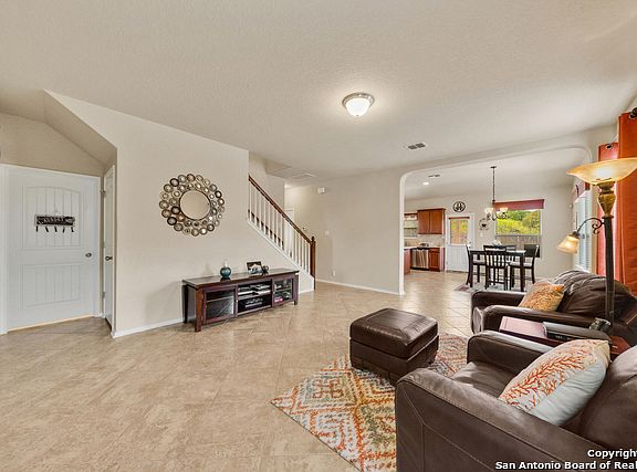 4th image of 276 Cita Roost