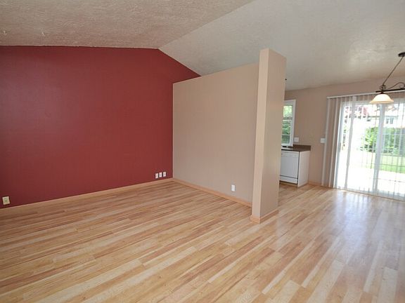 2nd image of 3350 W Kingsbrook Ave