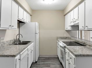 905 Coolidge Rd #16882944, Lansing, MI 48912