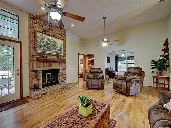 2nd image of 12702 Sagebrush Cir