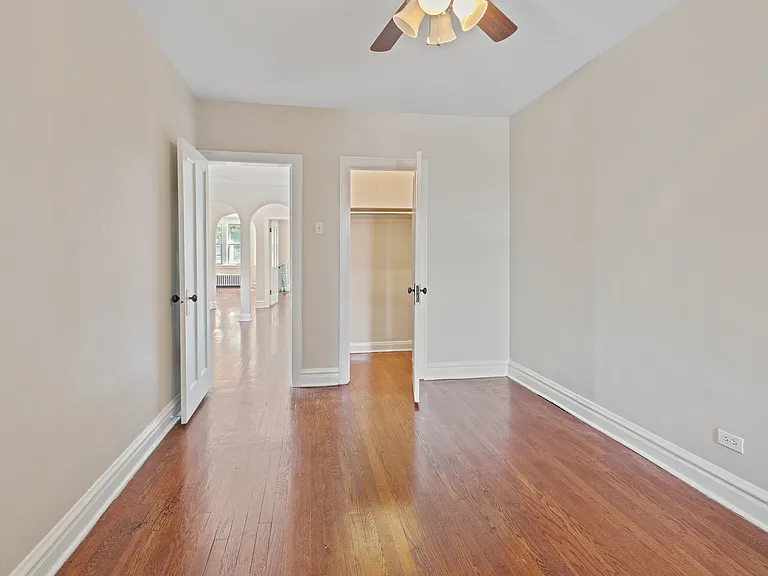 3332 N Claremont Ave #2 — Photo 6
