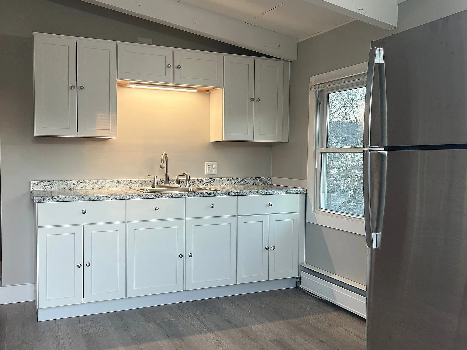3 bed, 1.0 bath, $2,295 — Photo 3