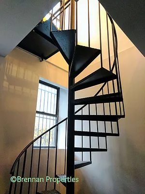 Rented by Manhattan Management LLC | media 52