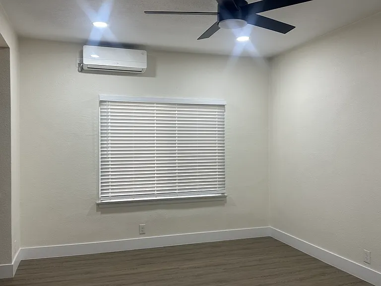 739 S Chevy Chase Dr #1/2 — Photo 4