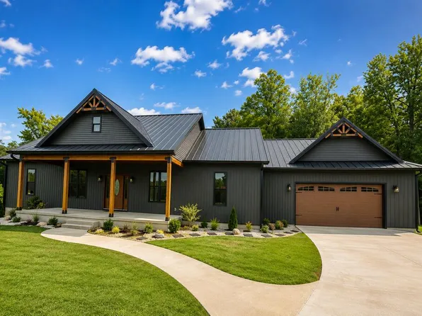 2794 Cow Rd, Buffalo Junction, VA 24529