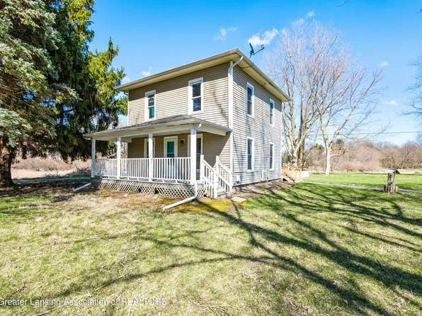 11049 Upton Rd, Bath, MI 48808