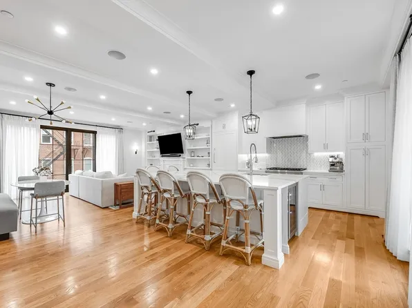 799 E 3rd St Floor 2, Boston, MA 02127