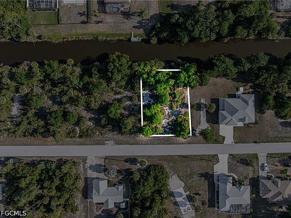 3rd image of 12217 Clarendon Ave
