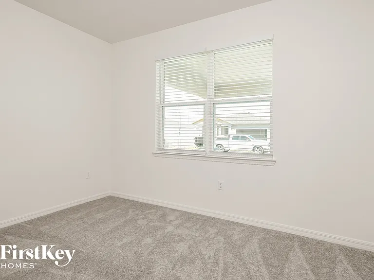 1227 Ponca Rd — Photo 11