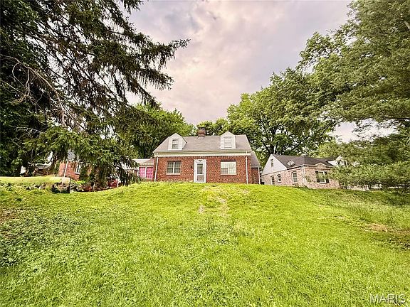 2nd image of 20 Green Acres Rd