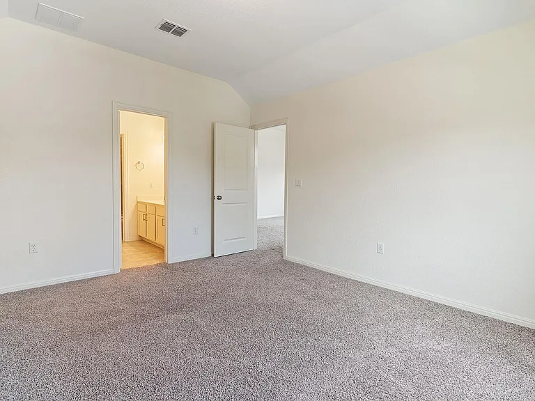 607 Allende Bnd — Photo 33