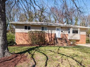5512 Helmont Dr, Oxon Hill, MD 20745