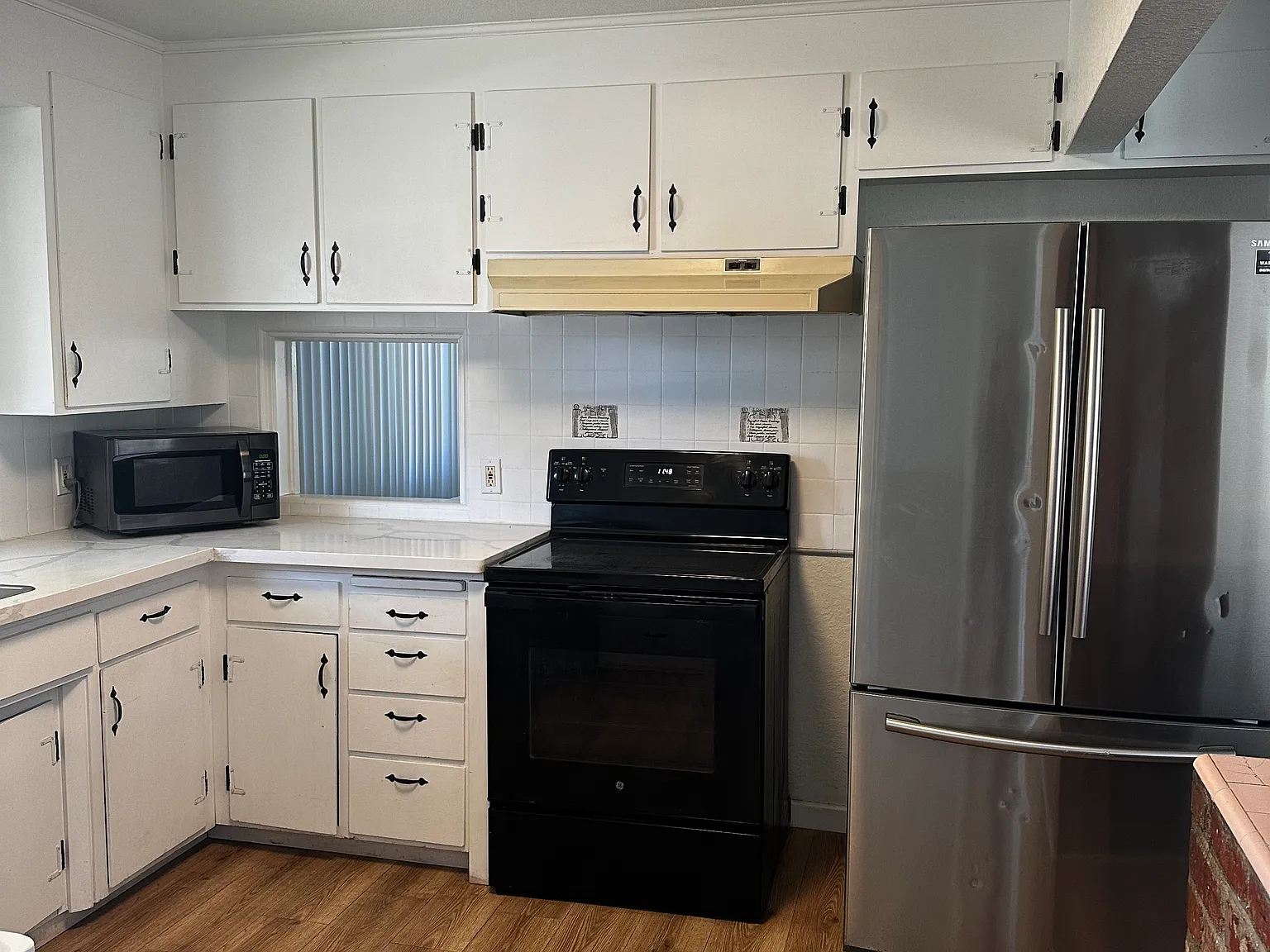 5 bed, 3.5 bath, 3350 sqft, $6,895 — Photo 1