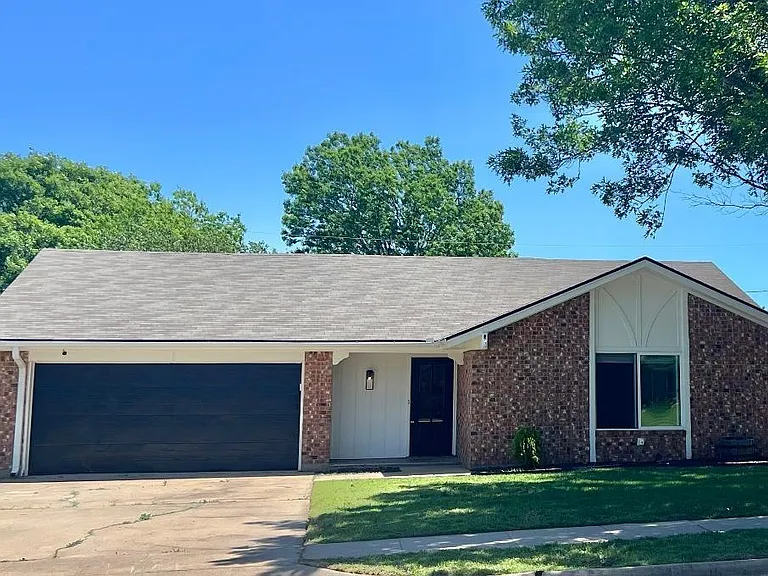 6 Anita Ln — Photo 1