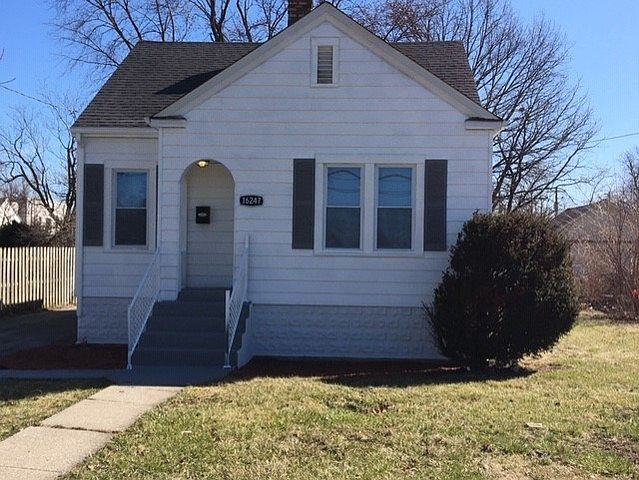 1st image of 16247 S Park Ave