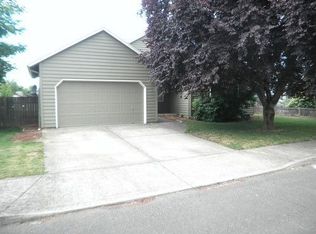766 S 11th St, Independence, OR 97351