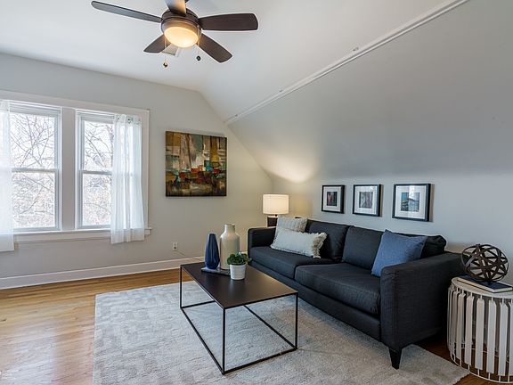 4th image of 3343 N Bell Ave #3