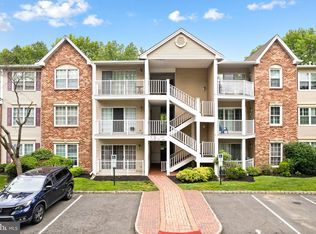 77 Cheverny Ct, Hamilton, NJ 08619