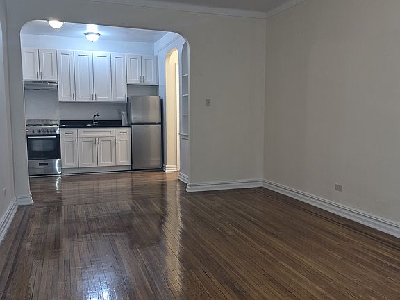 5th image of 65-41 Saunders St #K