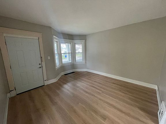 4th image of 1312-1314 W 91st St #1312