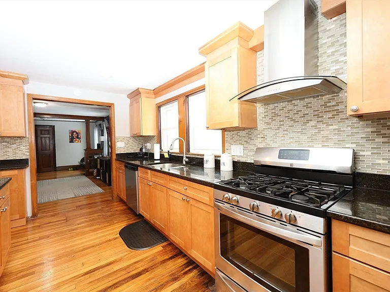 65 Clifford St #2 — Photo 17