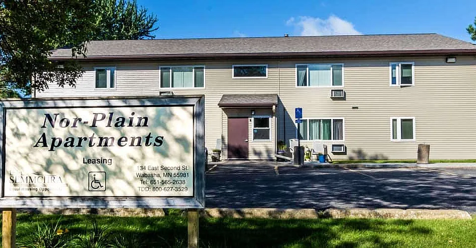 Nor-Plain Apartments