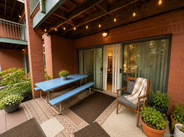 572 Louisiana Avenue #1
