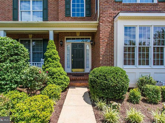3rd image of 5017 Warwick Hills Ct