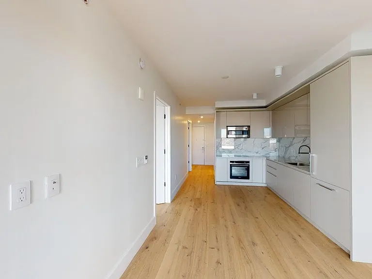 204 Marin Blvd #11-01 — Photo 2