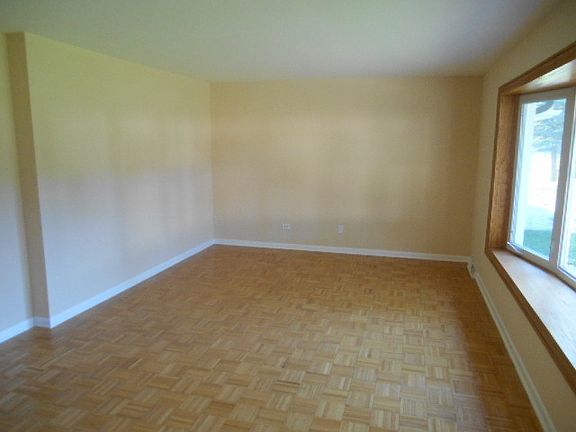 3rd image of 721 W Sunset Dr