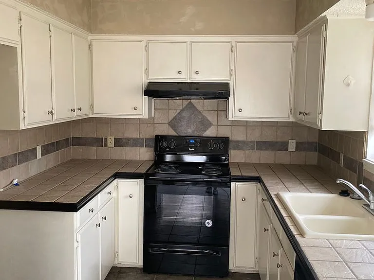 9303 Flint Ave — Photo 45