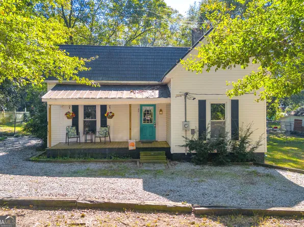 49 Carroll St, Royston, GA 30662