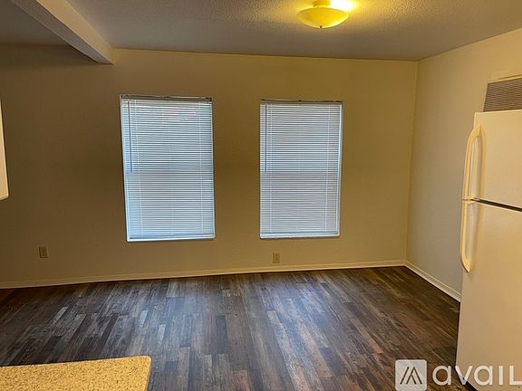 4th image of 204 E Good St