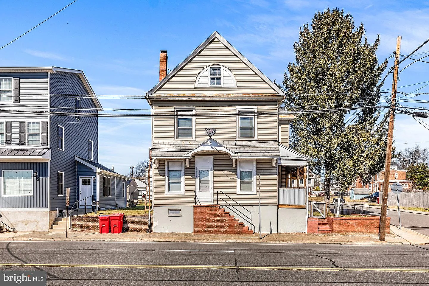 1001 W High St photo 1