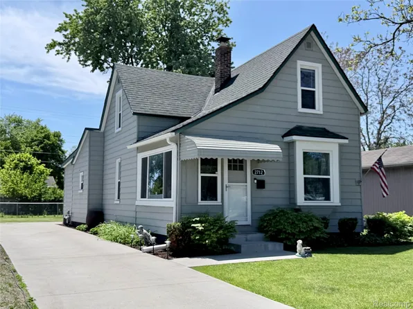 2712 Vanness St, Port Huron, MI 48060