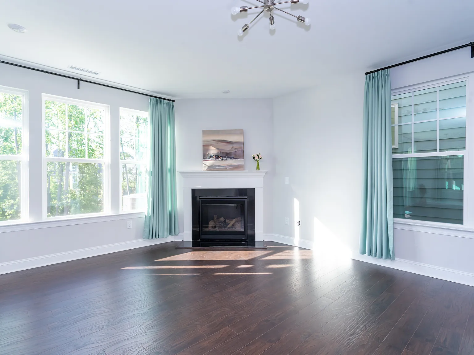 504 Ressler St — Photo 3