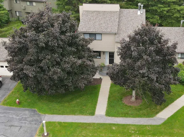 6 Charleston Green, South Burlington, VT 05403