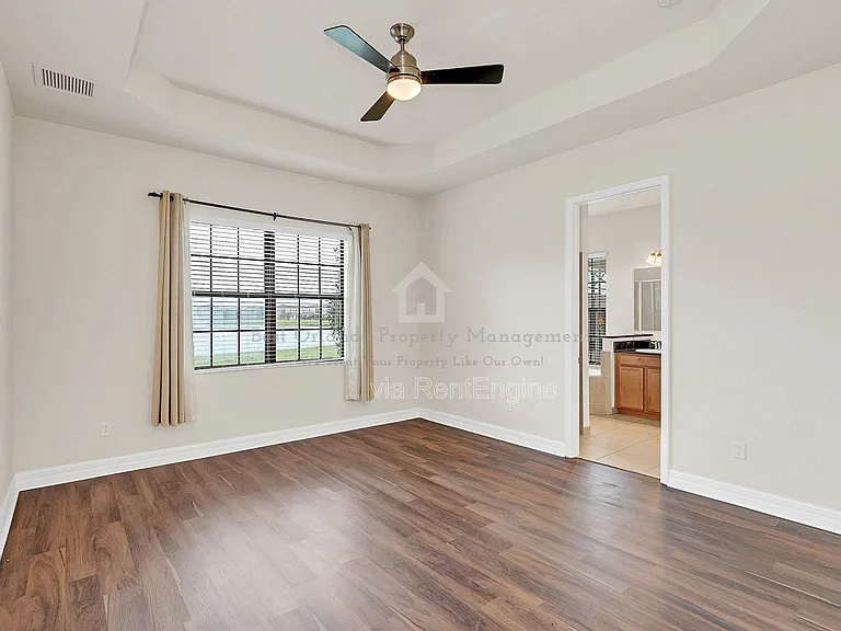 10466 Stapeley Dr — Photo 7