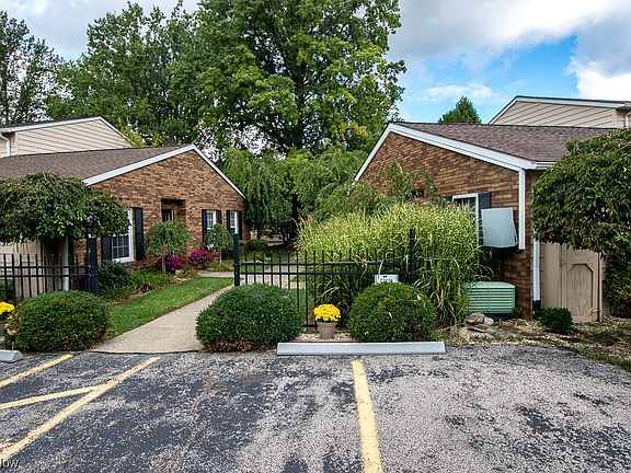 4th image of 8300 Deepwood Blvd Unit 2