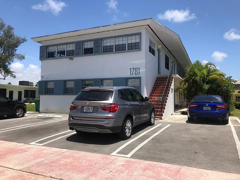 1781 Normandy Dr #5 — Photo 8