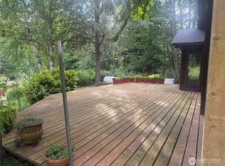 3549 Dandelion Ln, Clinton, WA 98236