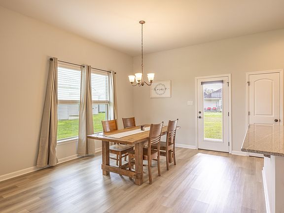 4th image of 126 Shadow Pointe Rd