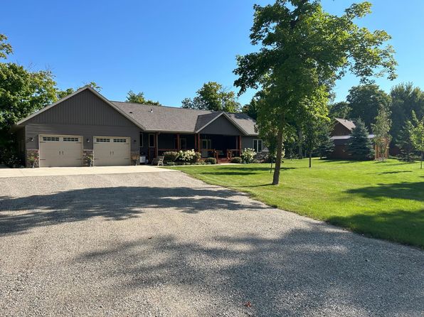 39021 Woodside Dr SE, Erskine, MN 56535