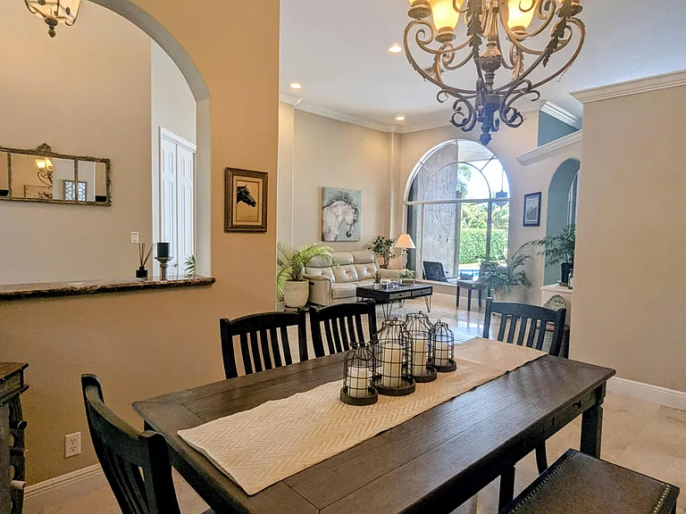 10640 Oak Meadow Ln — Photo 6
