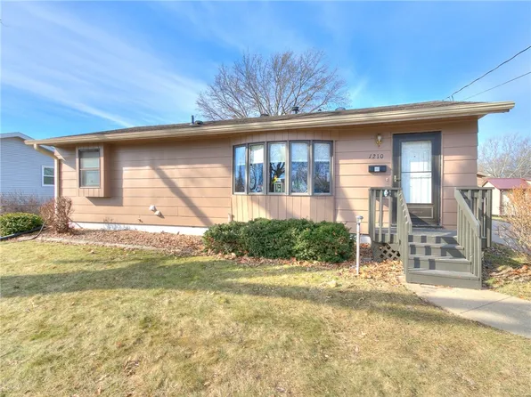 1210 N Depot St, Knoxville, IA 50138