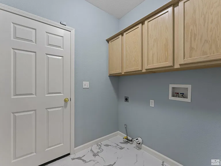 1370 Chichester Dr — Photo 12