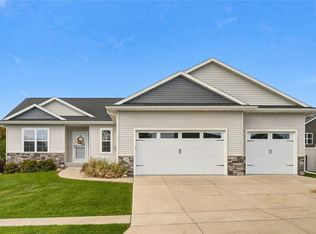 1138 Kettering Rd, Marion, IA 52302