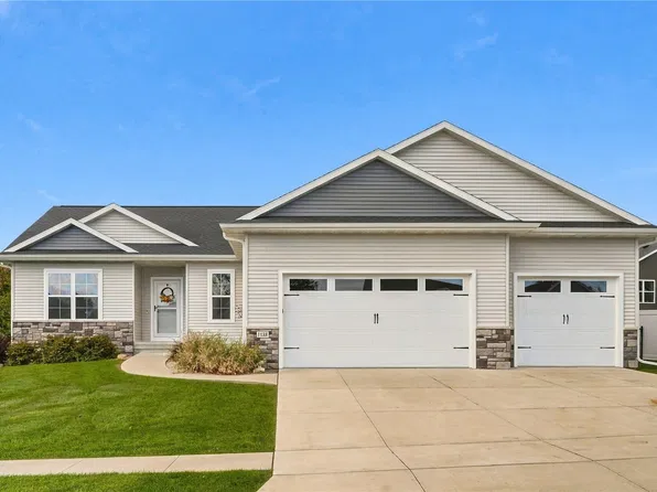 1138 Kettering Rd, Marion, IA 52302