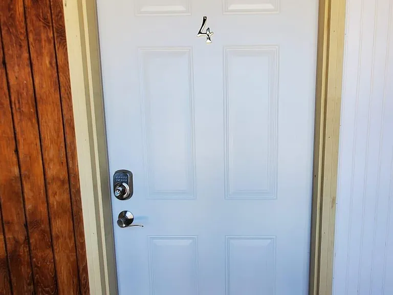 101 E Carson Ave #4 — Photo 1