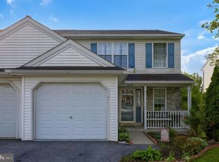 1049 Sterling Pl, Lancaster, PA 17603